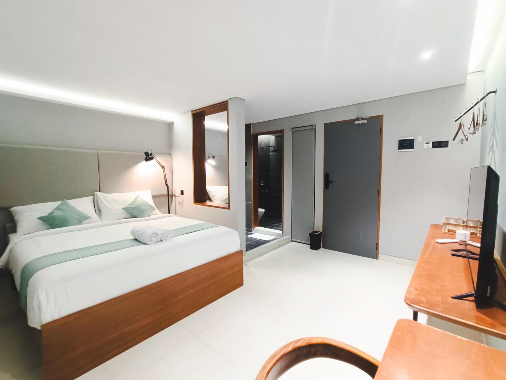 Fx Stay & Coffee Yogyakarta Exterior photo