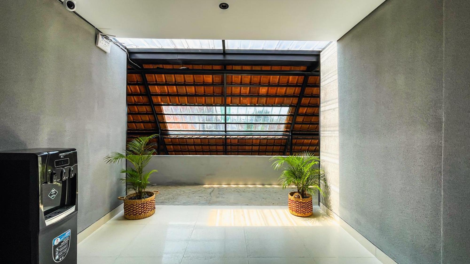 Fx Stay & Coffee Yogyakarta Exterior photo